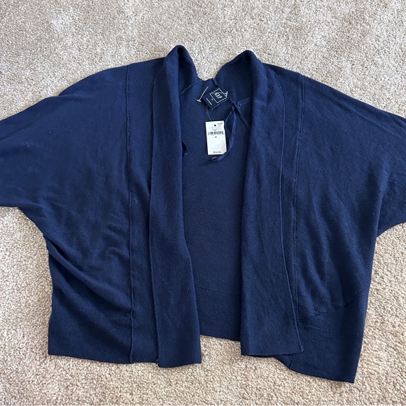 Women’s Navy Blue GAP Dolman style Cardigan size M with tags - Picture 3 of 9